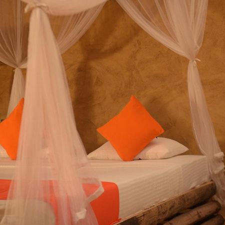 The Saraii Tree Lodge Tissamaharama Exteriör bild
